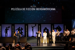 La sociedad de la nieve se corona como gran vencedora de la XI Edición de los Premios PLATINO XCARET en la que Barrabrava se alza con el reconocimiento a mejor serie